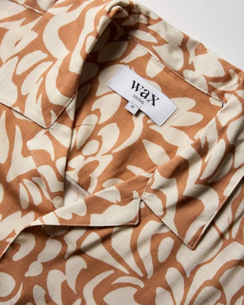laydown detail image of Didcot Short Sleeve Shirt