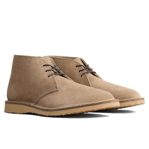 laydown image of Weekender Chukka 3610