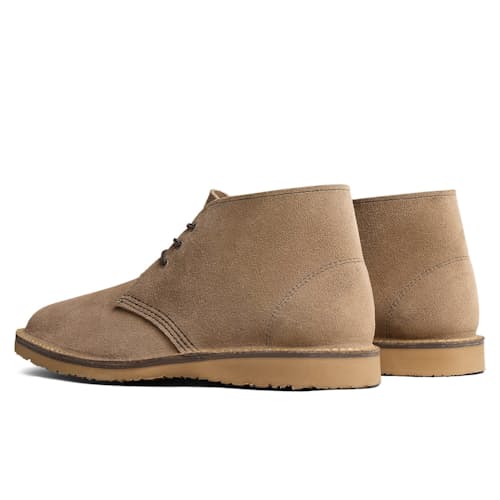 laydown image of Weekender Chukka 3610