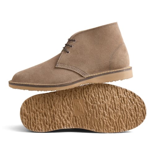 laydown image of Weekender Chukka 3610