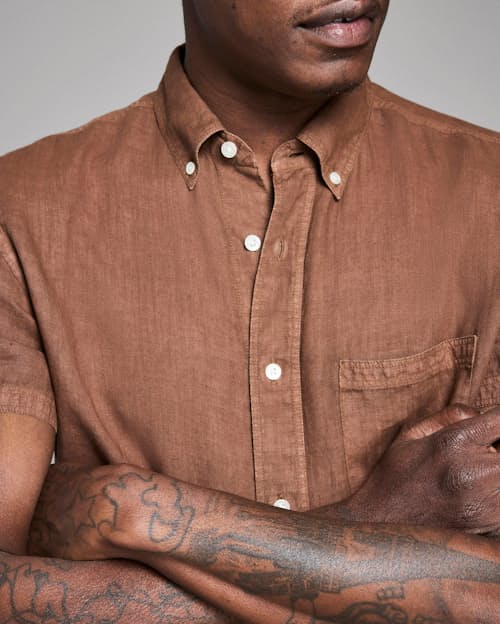 on model image of Tuscumbia Linen Short Sleeve Shirt