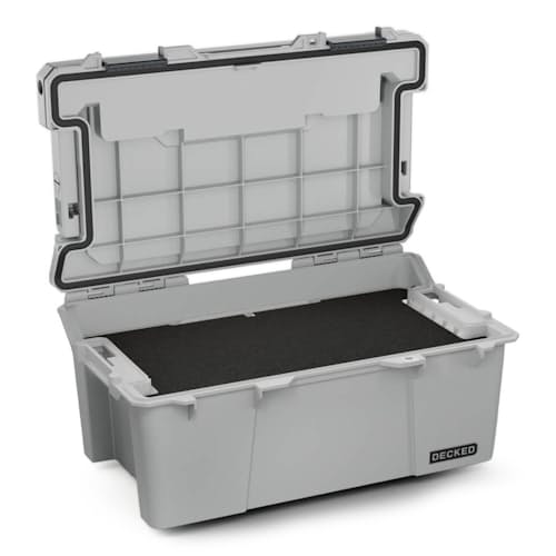 laydown image of Sixer 16 Gear Case