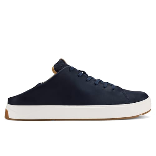laydown image of Lae'Ahi Li 'Ili Sneaker