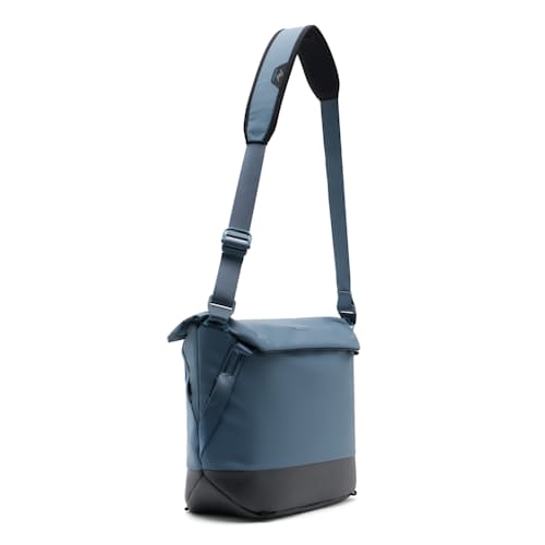 laydown image of Everyday Tote - 15L