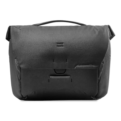 laydown image of Everyday Messenger - 13L