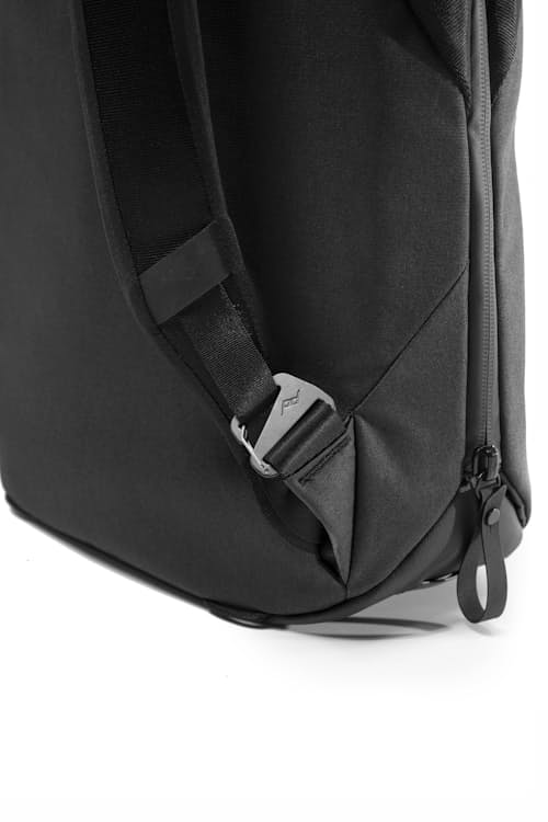 laydown detail image of Everyday Totepack - 20L