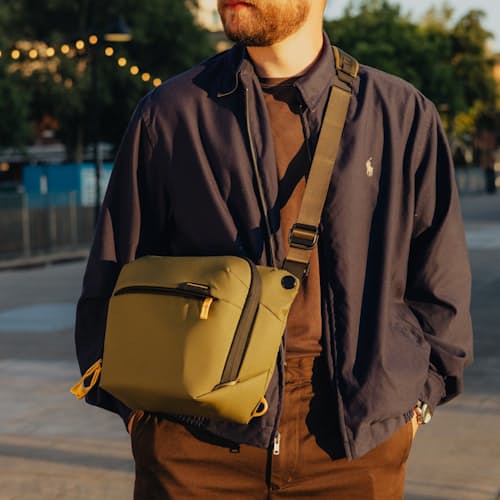 lifestyle image of Everyday Sling - 6L