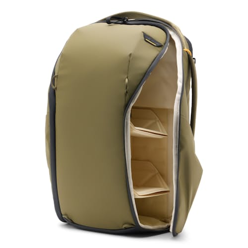 laydown image of Everyday Backpack Zip - 20L