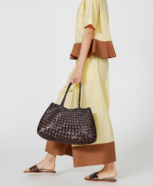 on model image of Santa Croce Big Bag