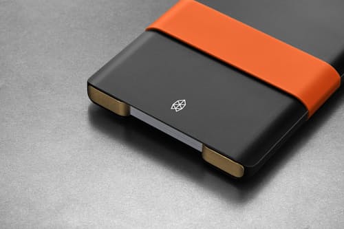 laydown detail image of The Lowe Wallet