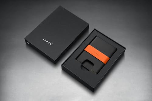 no crop image of The Lowe Wallet