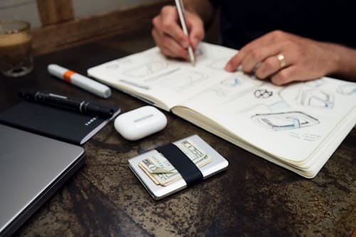 lifestyle image of The Lowe Wallet