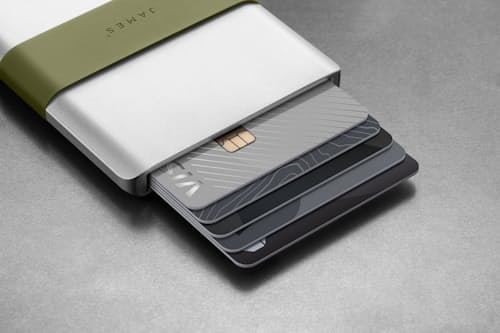 laydown detail image of The Lowe Wallet