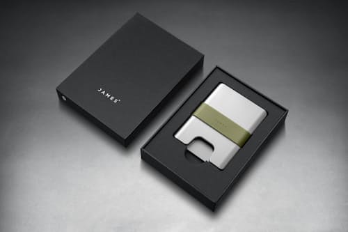 no crop image of The Lowe Wallet