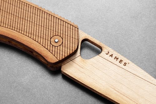laydown detail image of The Folsom Pro Wooden Knife Kit