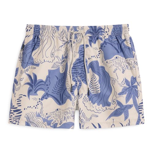laydown image of The Resort Swim Short - 5"