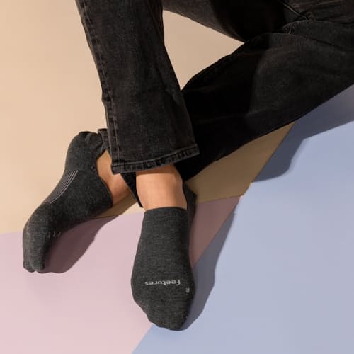 lifestyle image of Everyday Invisible Socks