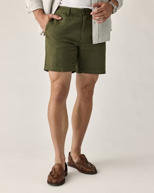 on model image of Cotton Linen Short - 7"