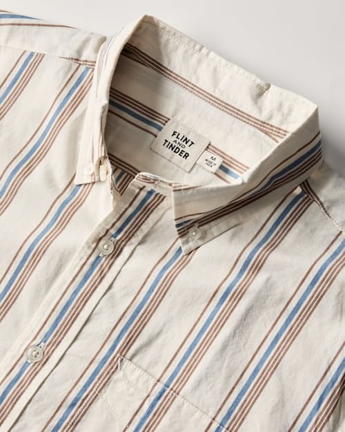 laydown detail image of Poplin Draftsman Short Sleeve Shirt