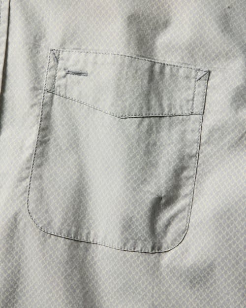 laydown detail image of Poplin Draftsman Short Sleeve Shirt