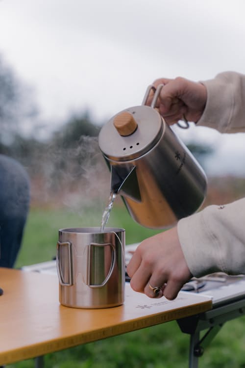 lifestyle image of Stainless Double Wall Mug 450
