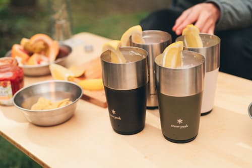 lifestyle image of Shimo Tumbler 470