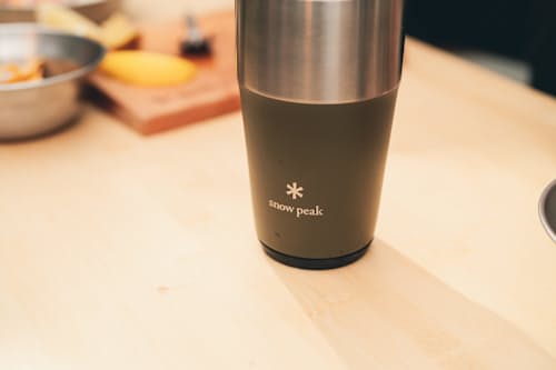 lifestyle image of Shimo Tumbler 470