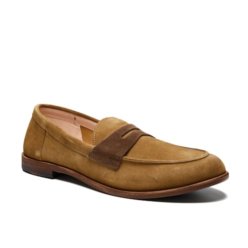 laydown image of Dartflex Loafer
