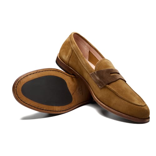 laydown image of Dartflex Loafer