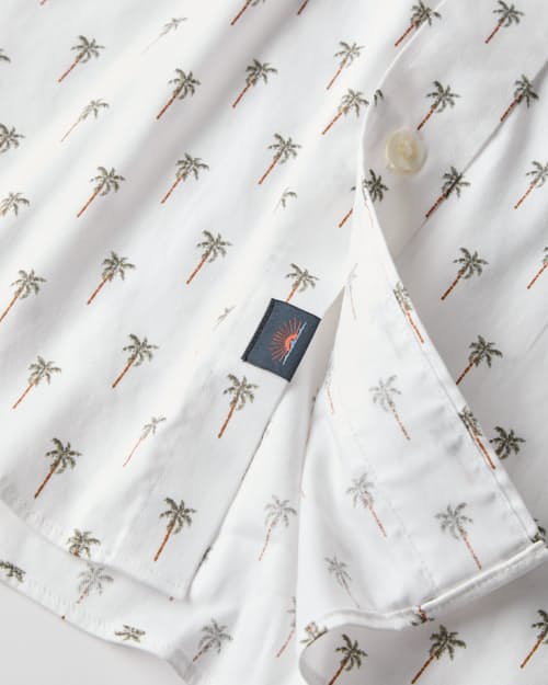 laydown detail image of Movement Short Sleeve Shirt