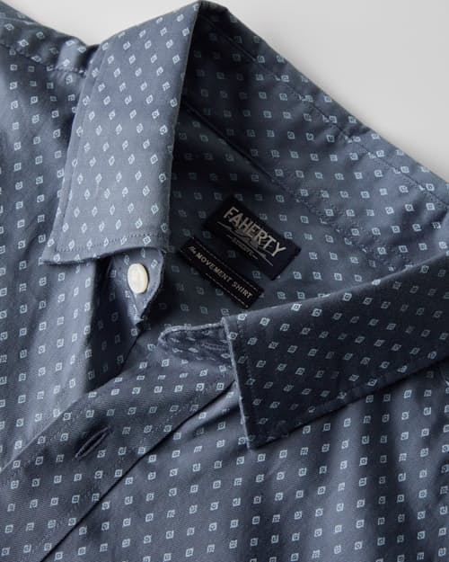 laydown detail image of Movement Short Sleeve Shirt
