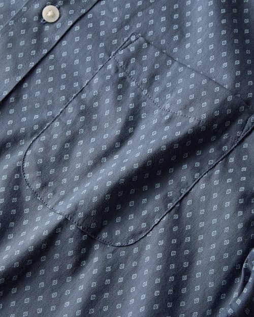 laydown detail image of Movement Short Sleeve Shirt