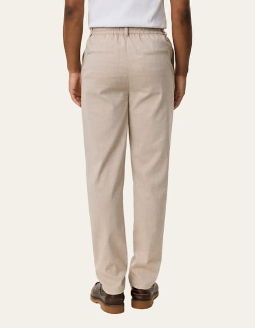 on model image of Como Tapered Slub Pants