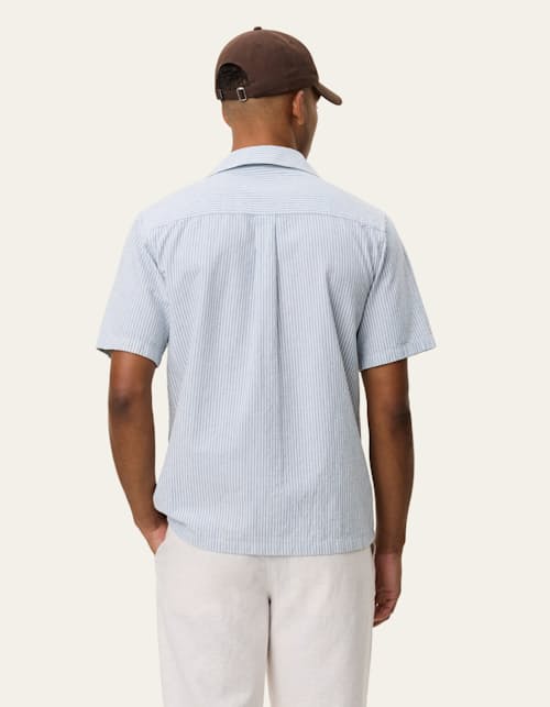 on model image of Lukas Cotton Linen Short Sleeve Shirt