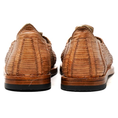 laydown image of Huarache Balam
