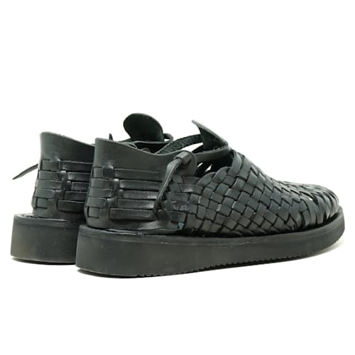 laydown image of Huarache