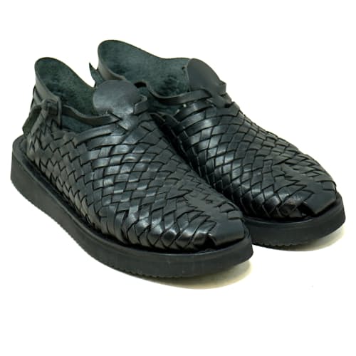 laydown image of Huarache Chac