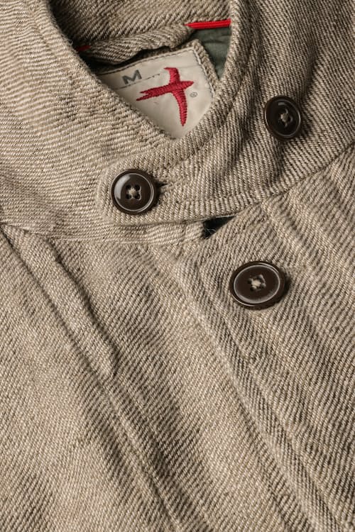 laydown detail image of Tropical Trap Linen Blazer