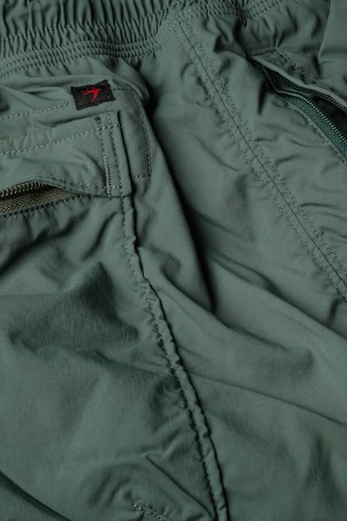 laydown detail image of Airtex Hybrid Short - 6.5"