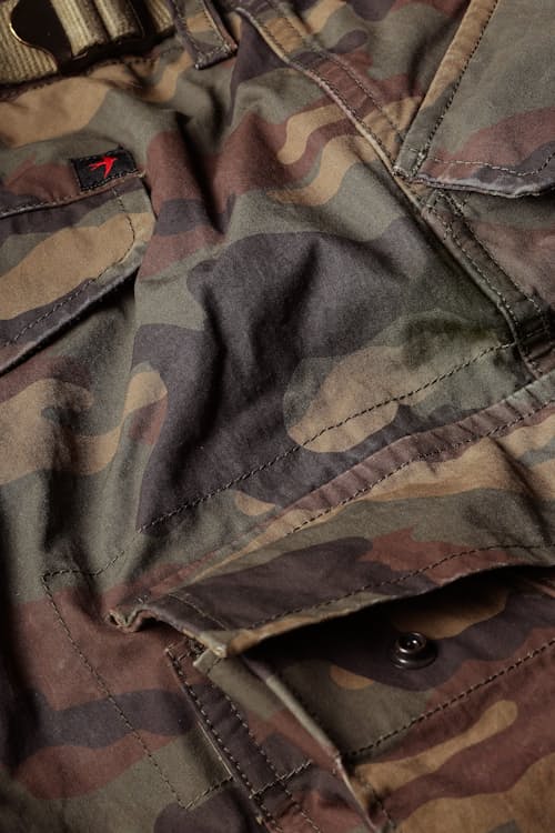 laydown detail image of M-51 Lightweight Cargo Short - 7" - Exclusive