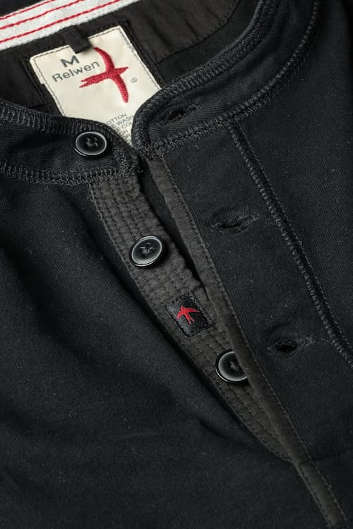 laydown detail image of Ringspun Henley
