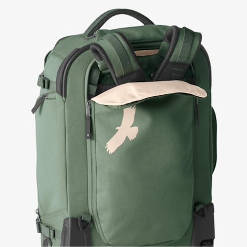 laydown detail image of Gear Warrior XE 2 Wheeled Convertible Carry-On