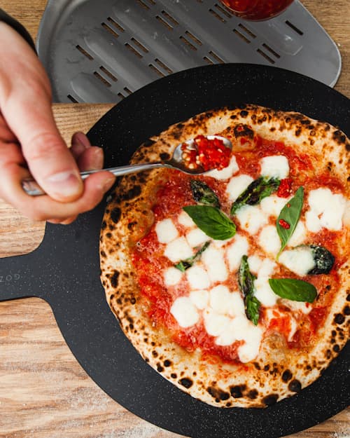 lifestyle image of Pizza Server