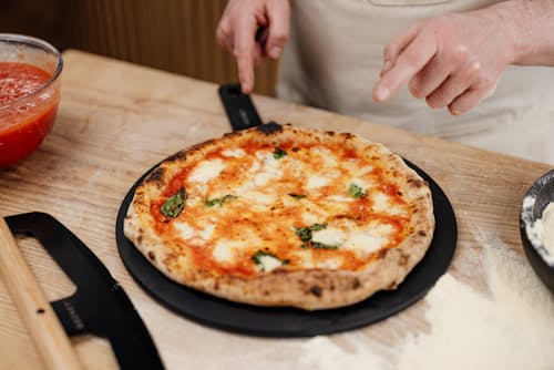 lifestyle image of Pizza Server