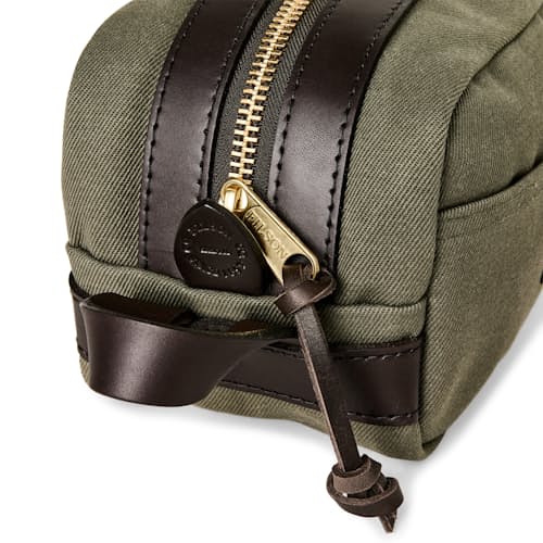 laydown detail image of Rugged Twill Travel Kit