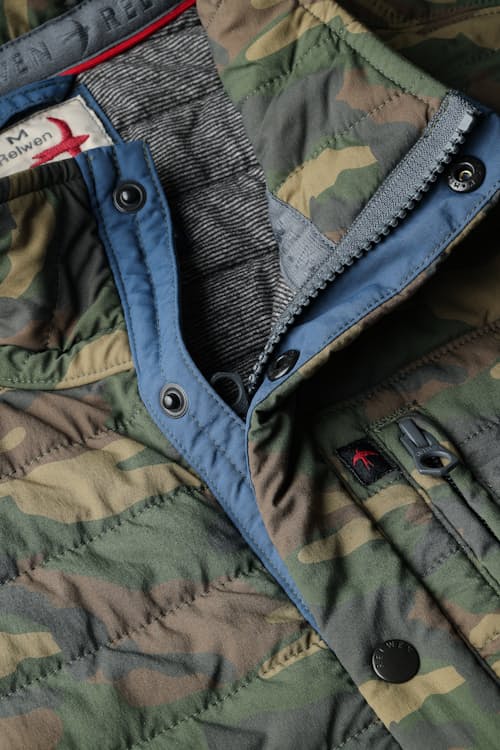 laydown detail image of Windzip Vest