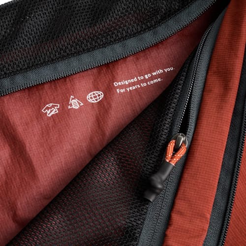 laydown detail image of Lite Packing Cube 12L