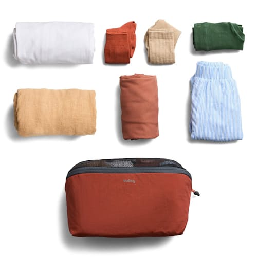 laydown image of Lite Packing Cube 4L