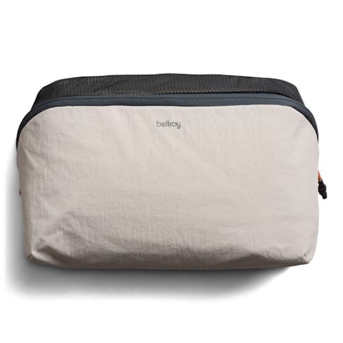 laydown image of Lite Packing Cube 6L