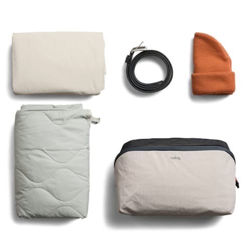 laydown image of Lite Packing Cube 6L